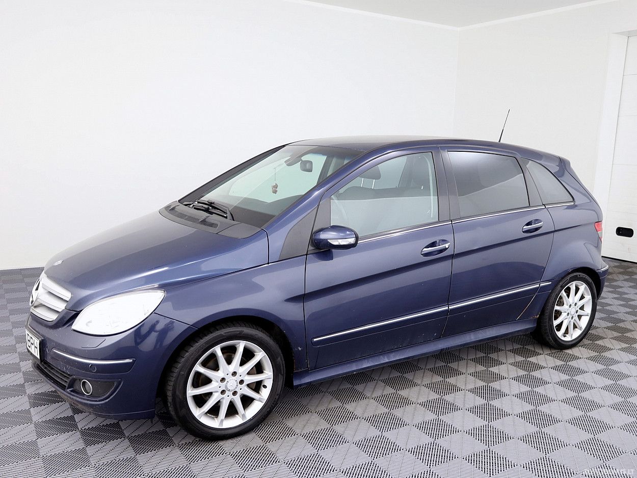 Mercedes-Benz B200 | 1