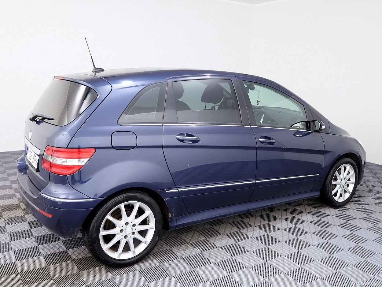 Mercedes-Benz B200 | 2