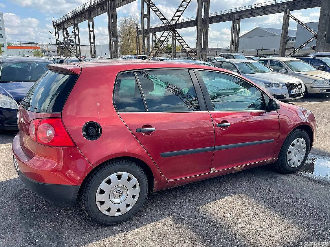 Volkswagen Golf | 2