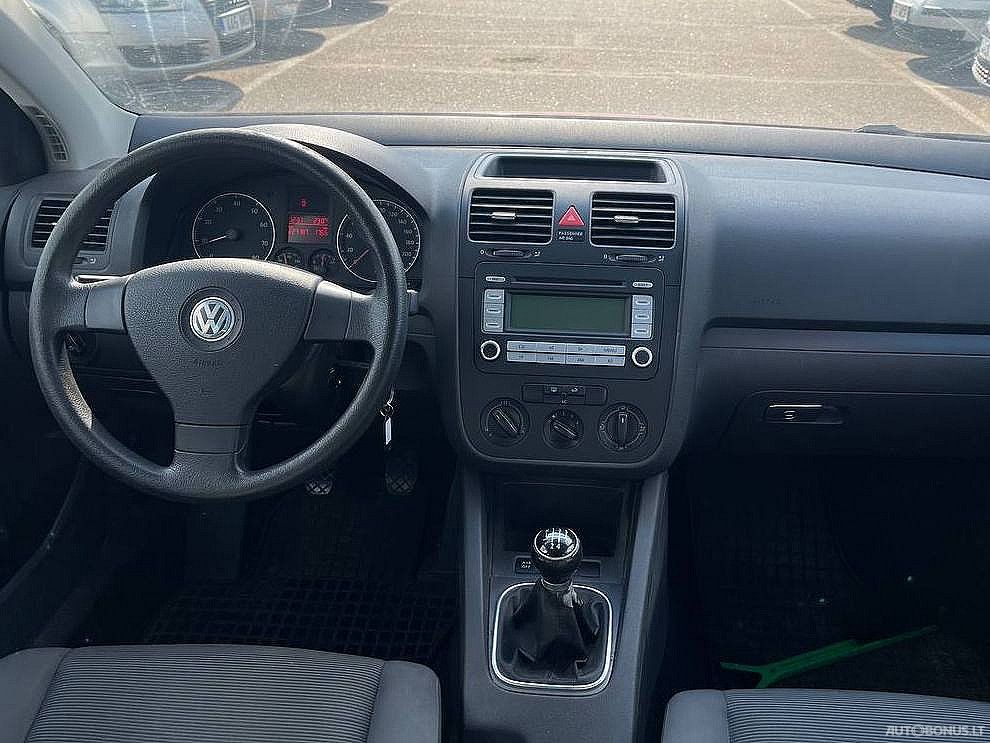 Volkswagen Golf | 4
