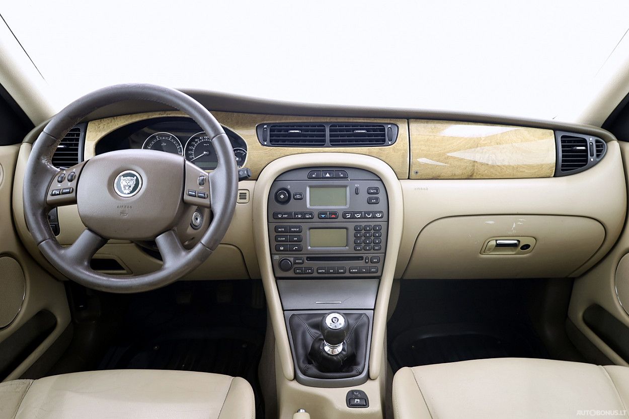 Jaguar X-Type | 4