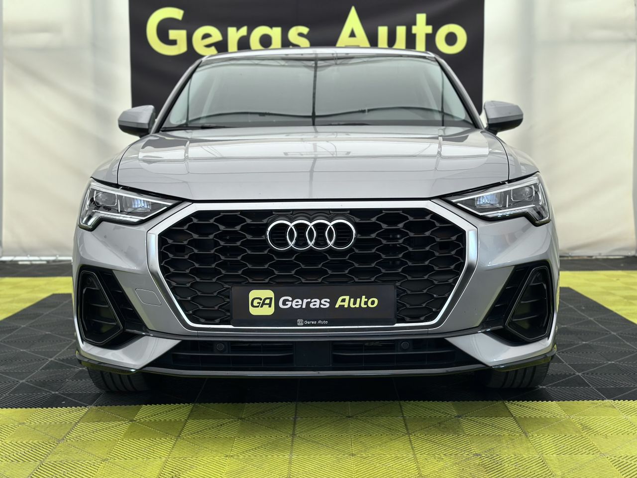 Audi Q3 | 1