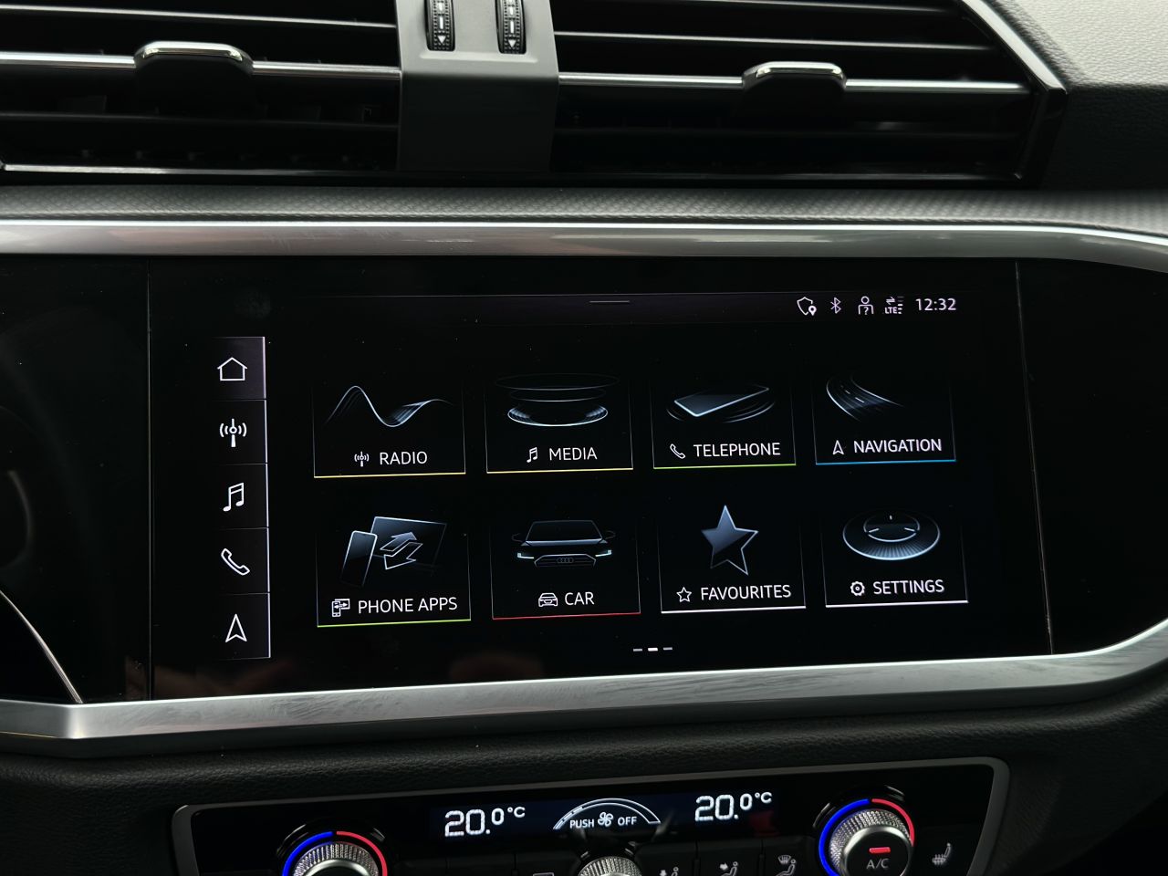 Audi Q3 | 21