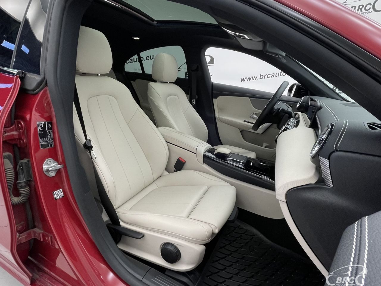 Mercedes-Benz CLA180 | 6