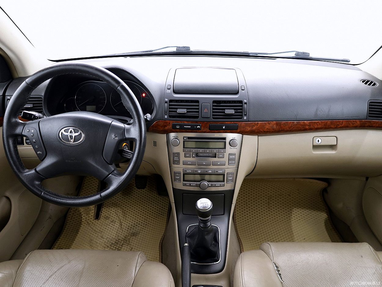 Toyota Avensis | 4