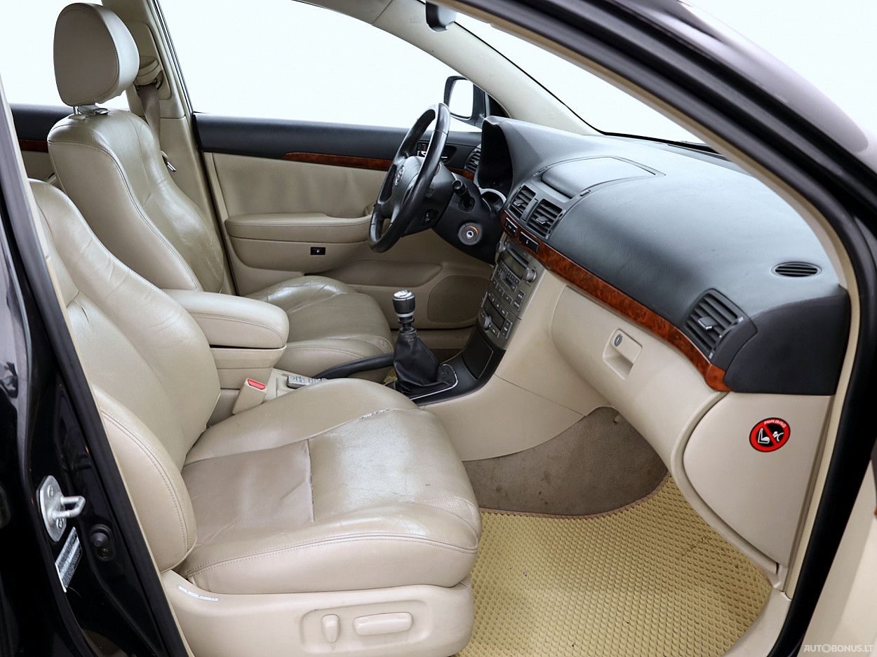 Toyota Avensis | 5