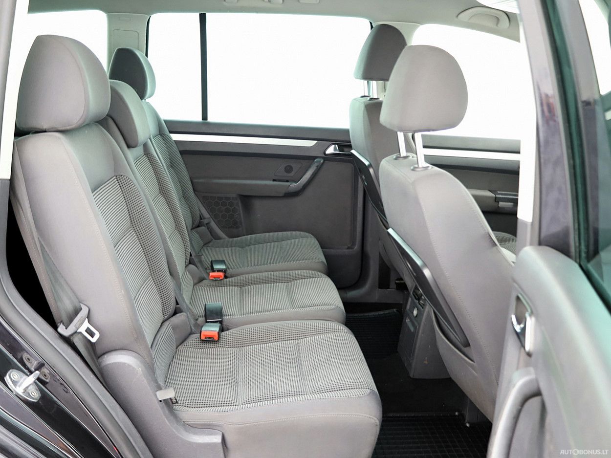 Volkswagen Touran | 6