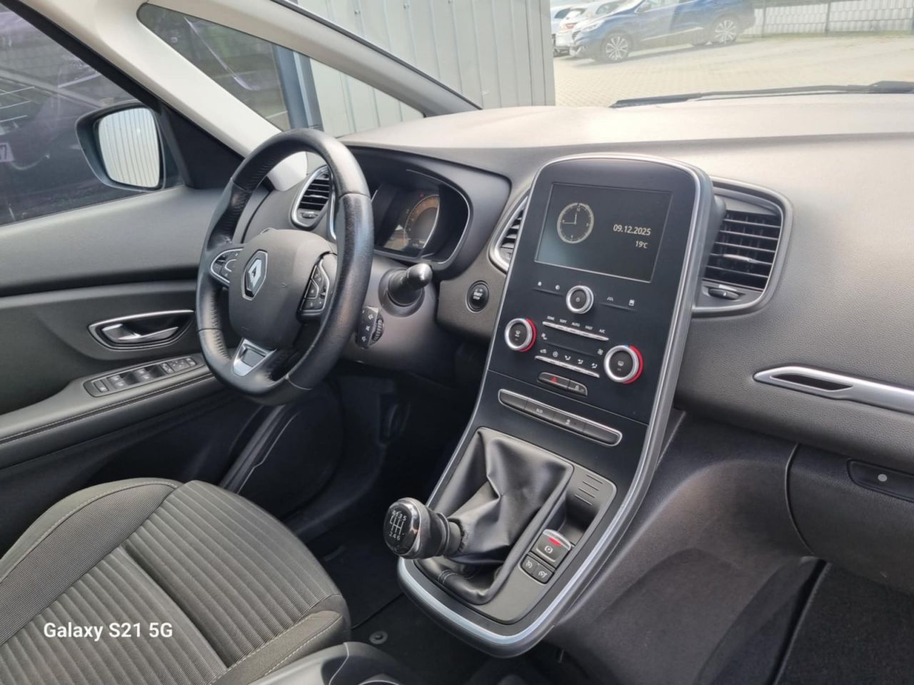 Renault Grand Scenic | 7