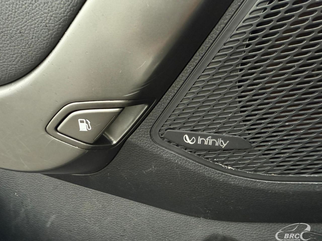 Hyundai Grand Santa Fe | 14
