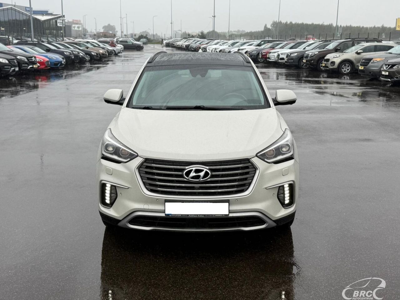 Hyundai Grand Santa Fe | 4