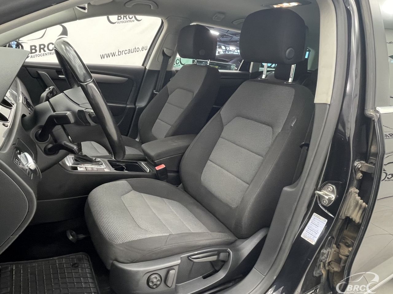 Volkswagen Passat | 24
