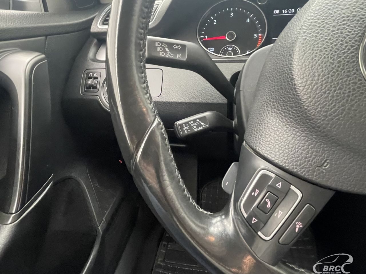 Volkswagen Passat | 32