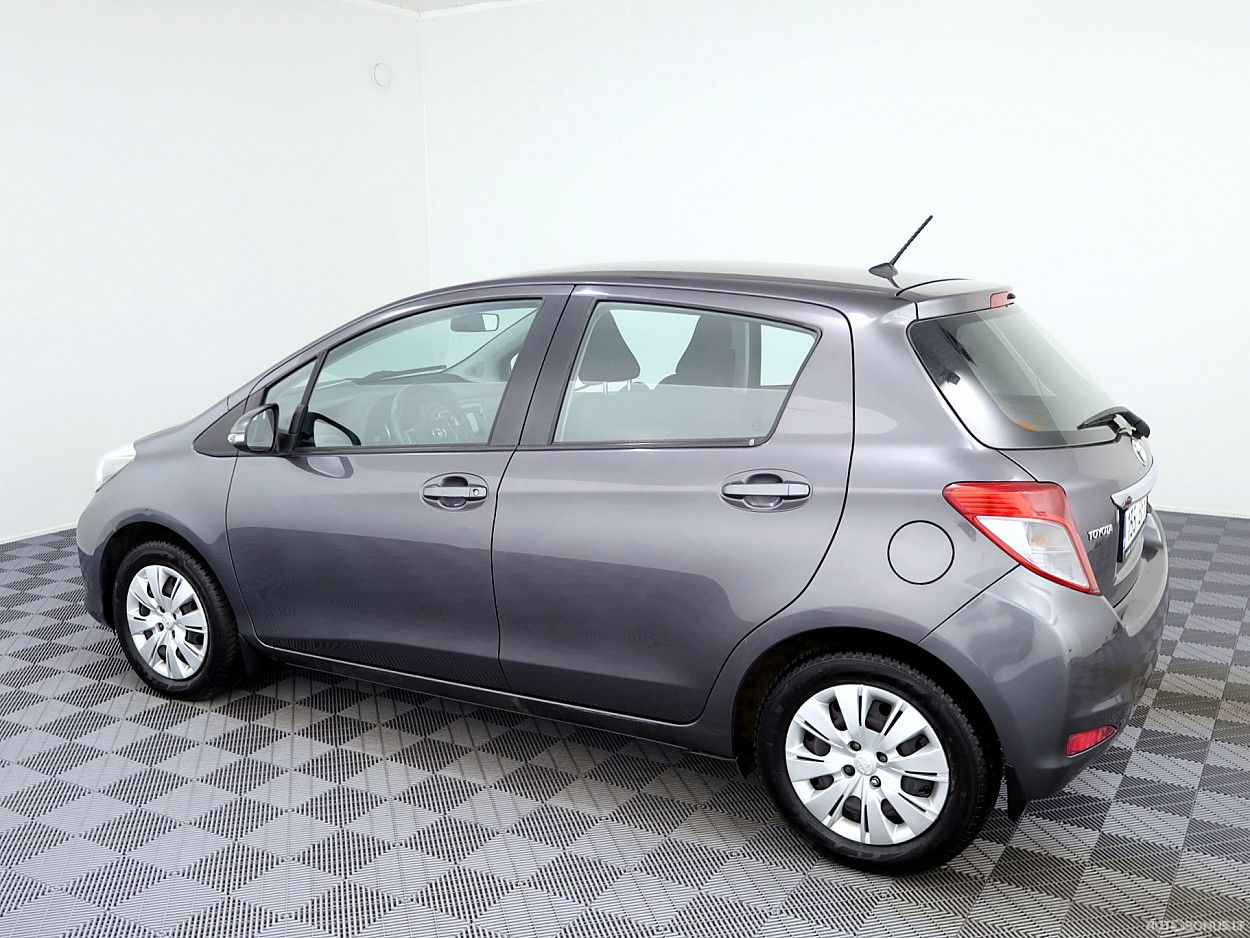 Toyota Yaris | 3
