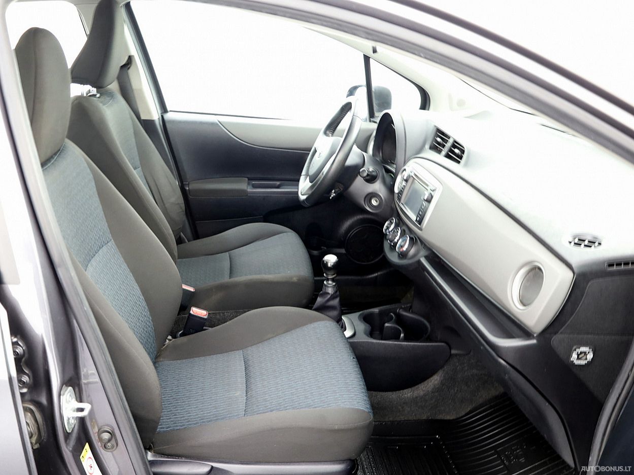 Toyota Yaris | 5