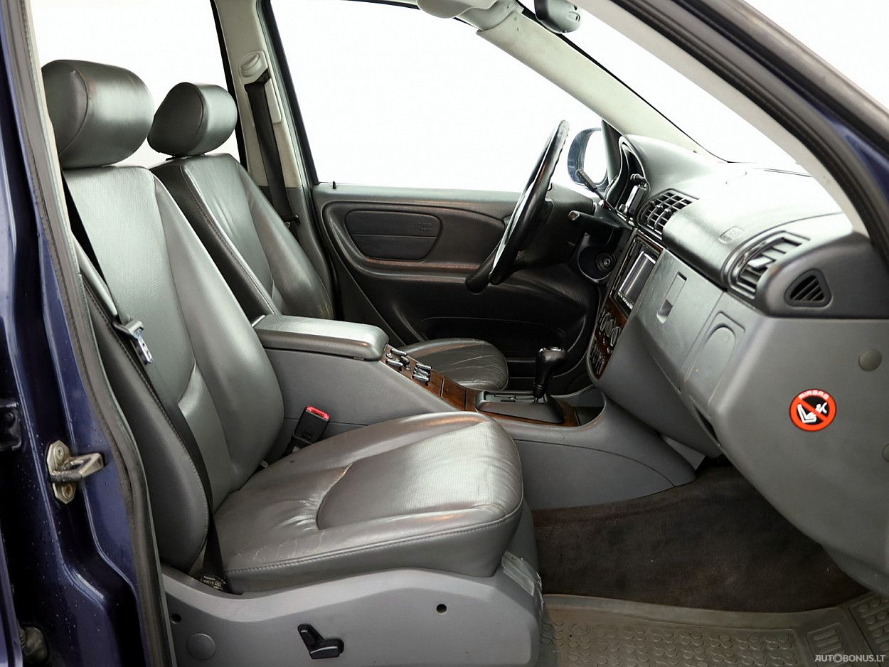 Mercedes-Benz ML320 | 5