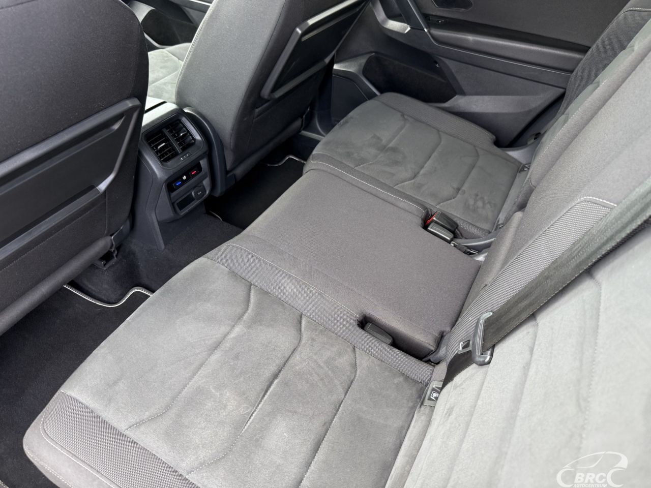 Volkswagen Tiguan | 14