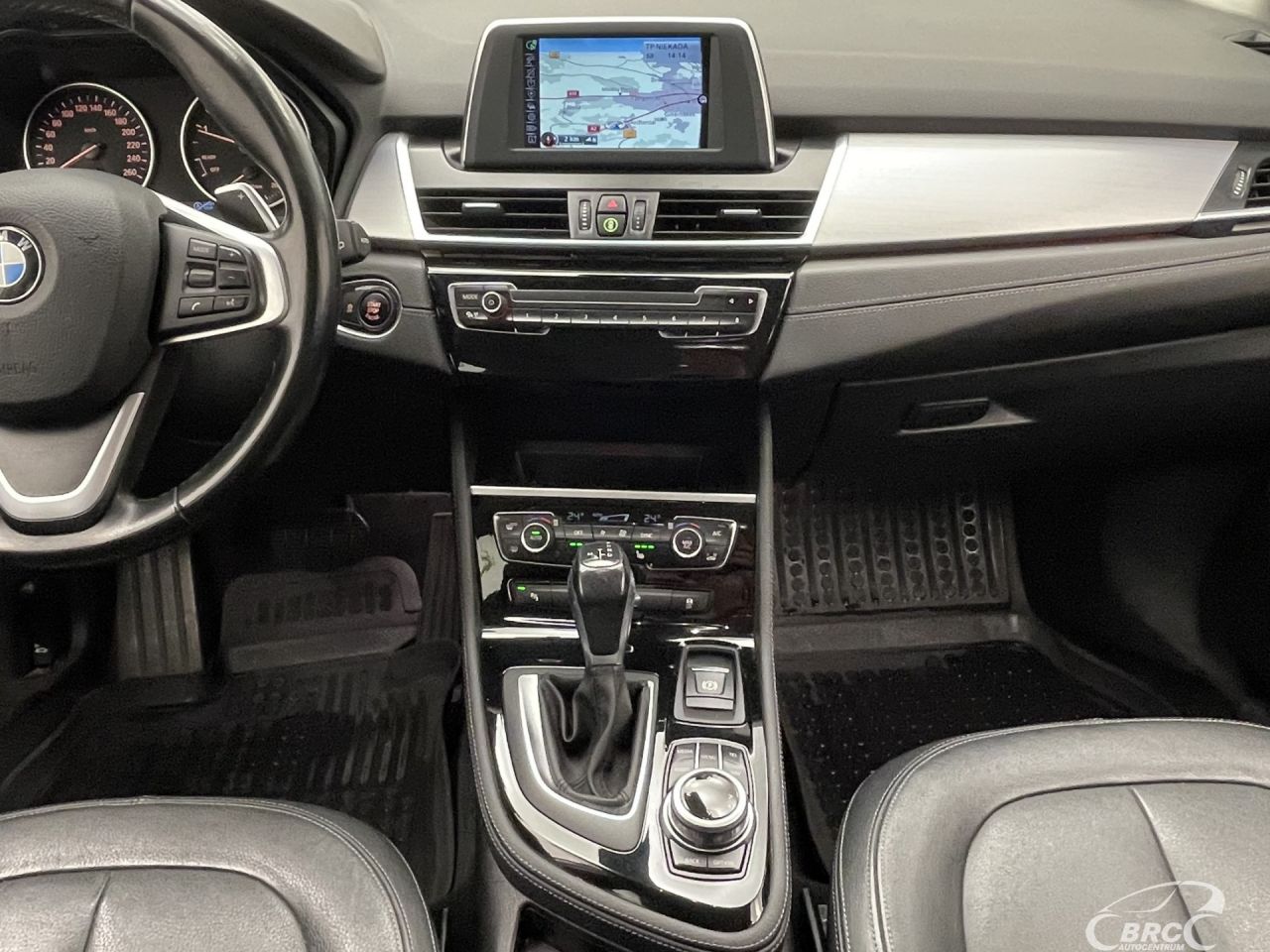 BMW 218 | 13