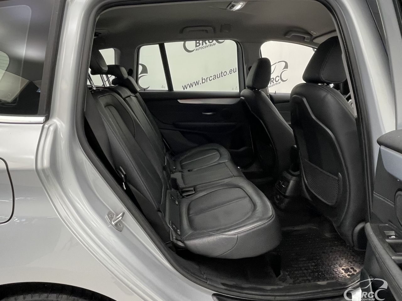 BMW 218 | 8