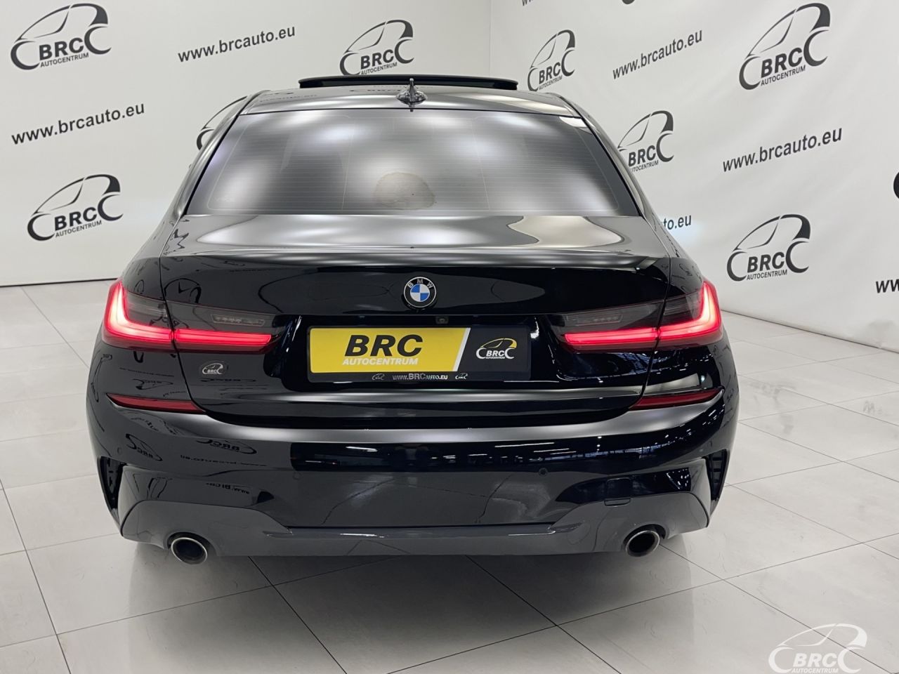 BMW 330 | 44