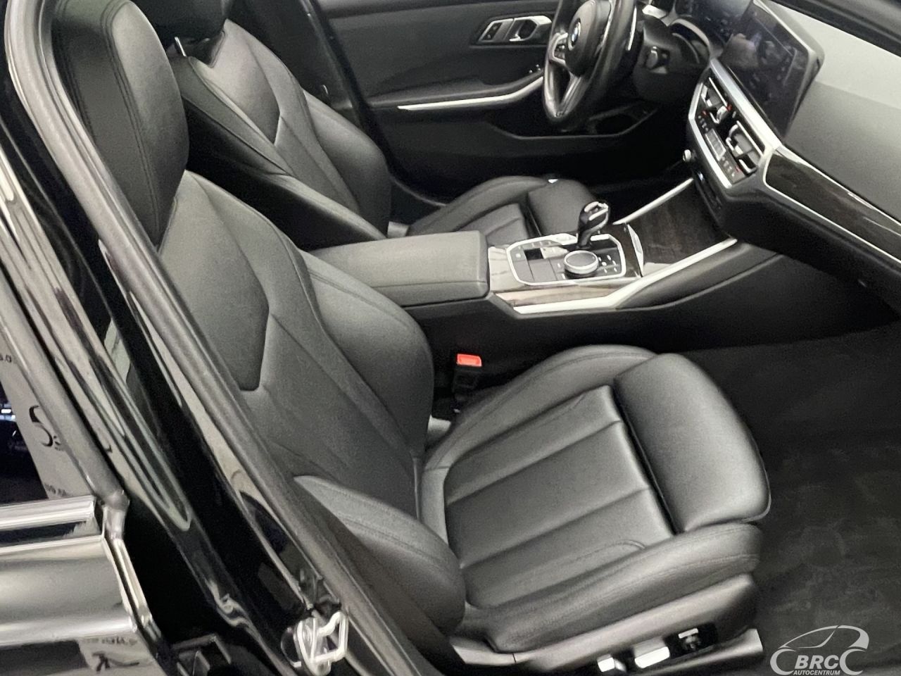BMW 330 | 4