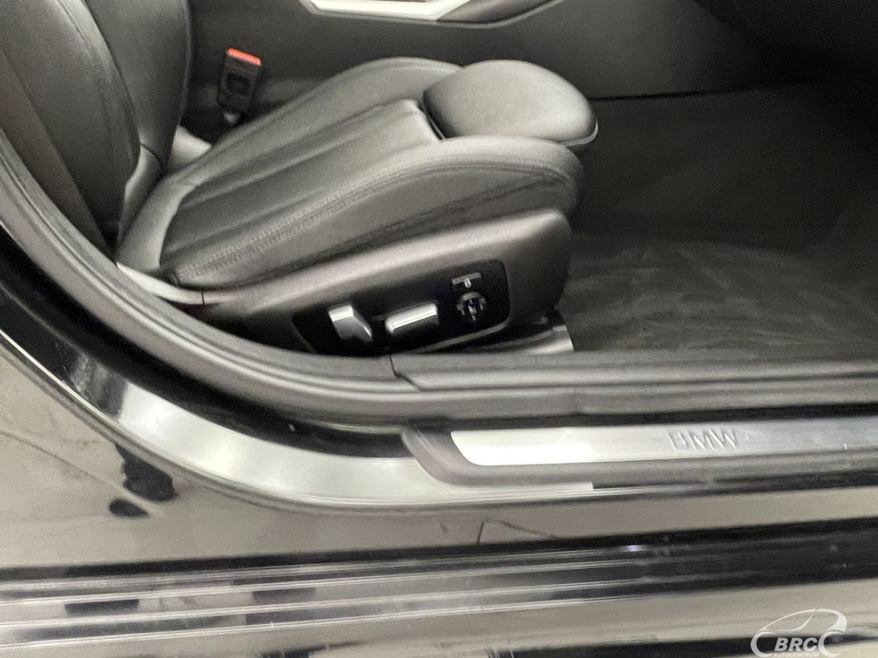 BMW 330 | 5