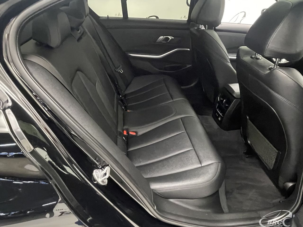 BMW 330 | 9