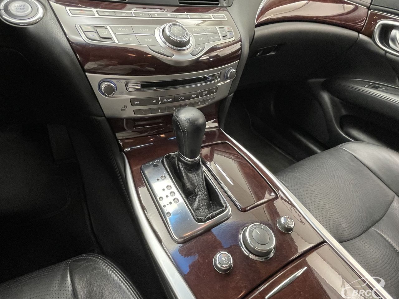 Infiniti Q70 | 26