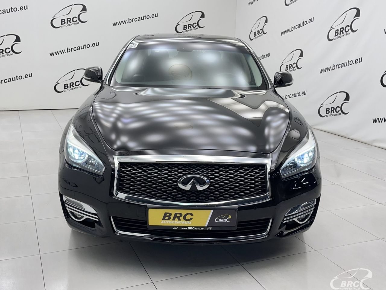 Infiniti Q70 | 46
