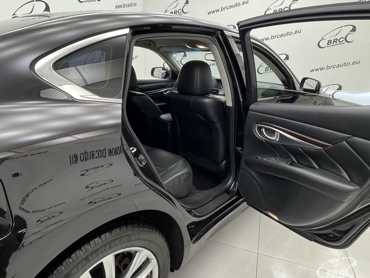 Infiniti Q70 | 13