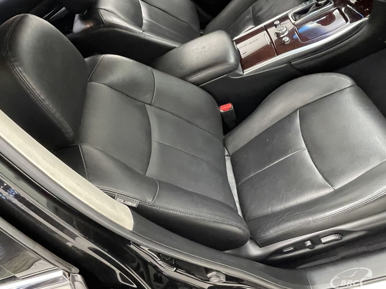 Infiniti Q70 | 4