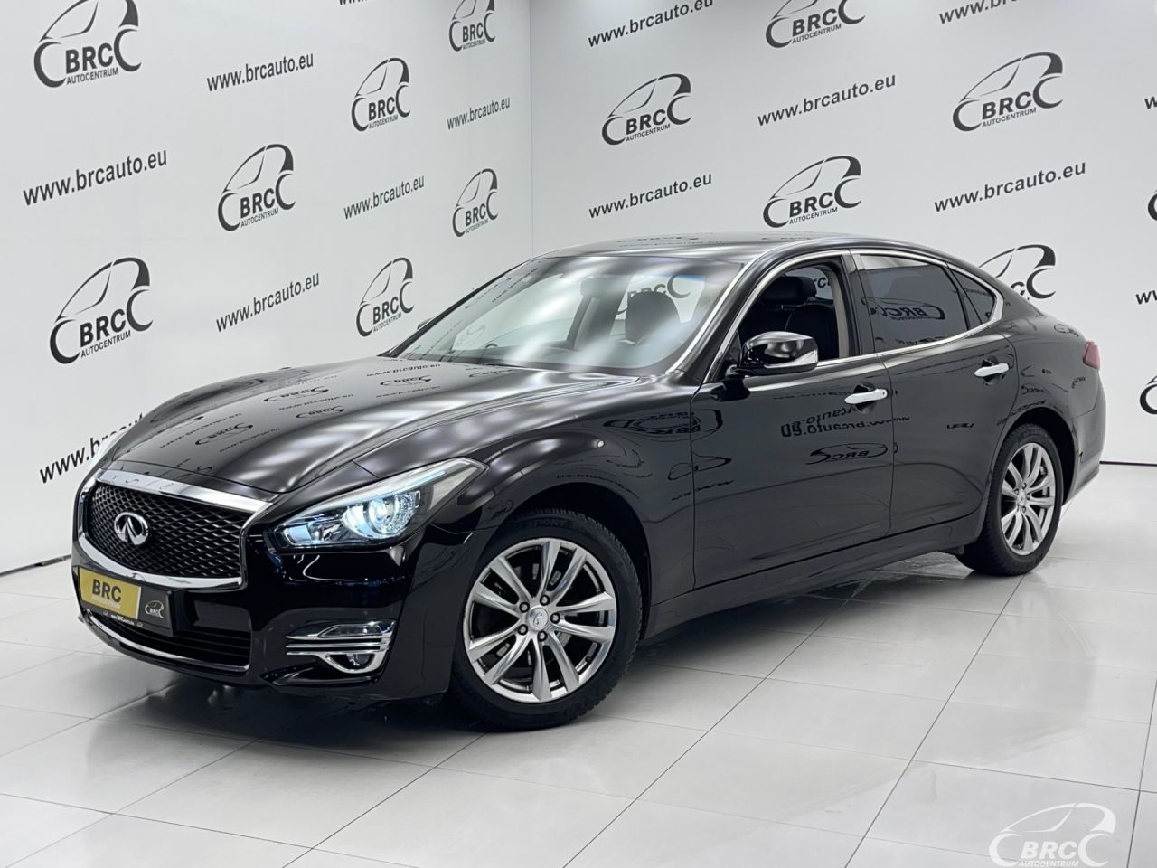 Infiniti Q70, 2.1 l., Седан