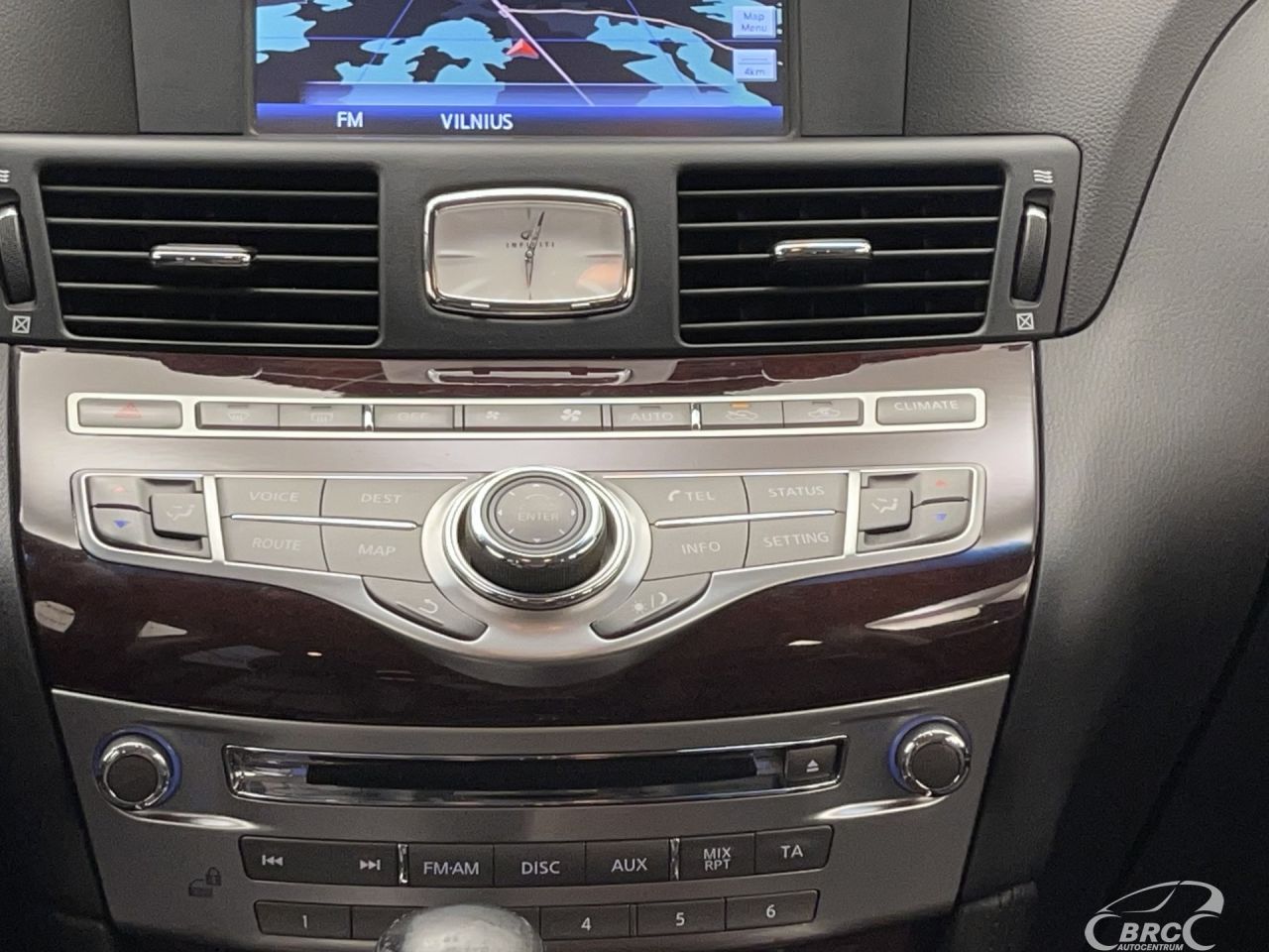Infiniti Q70 | 17