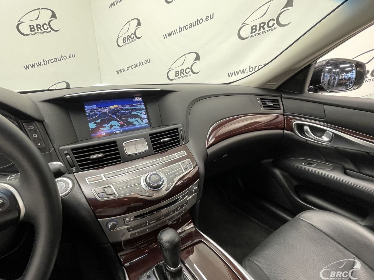 Infiniti Q70 | 27