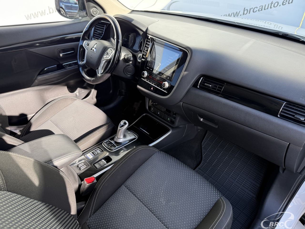 Mitsubishi Outlander | 7