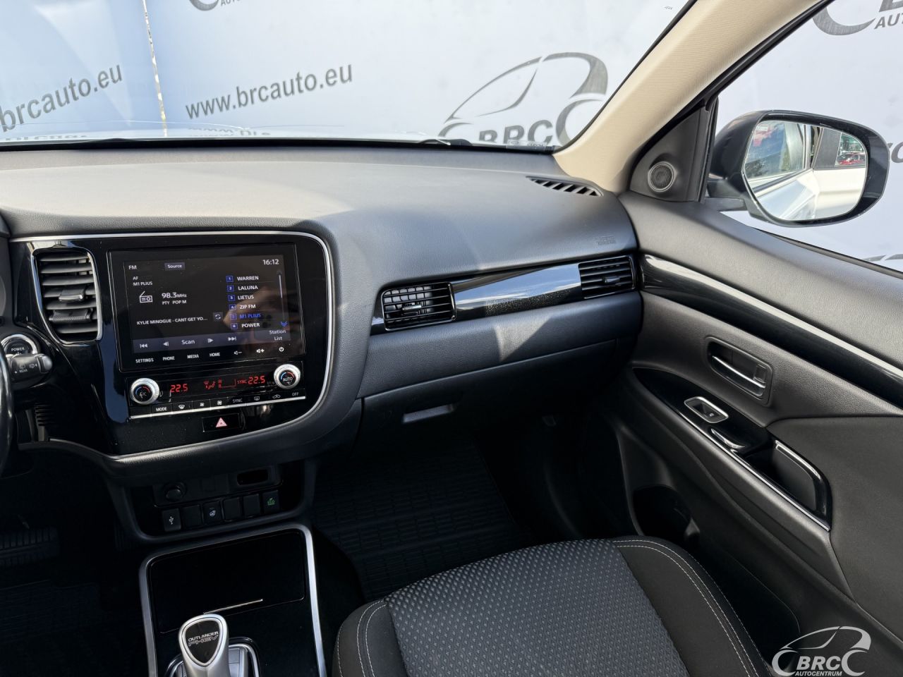 Mitsubishi Outlander | 4