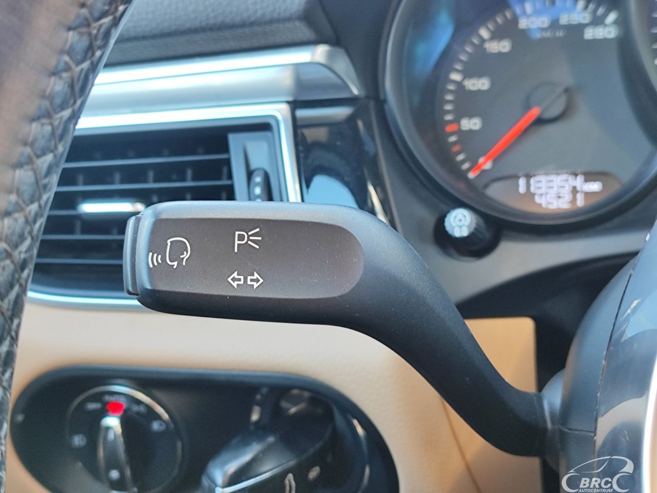Porsche Macan | 25