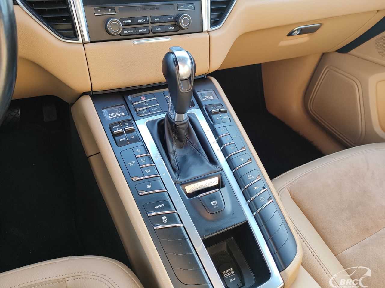 Porsche Macan | 28