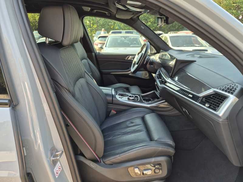 BMW X7 | 8