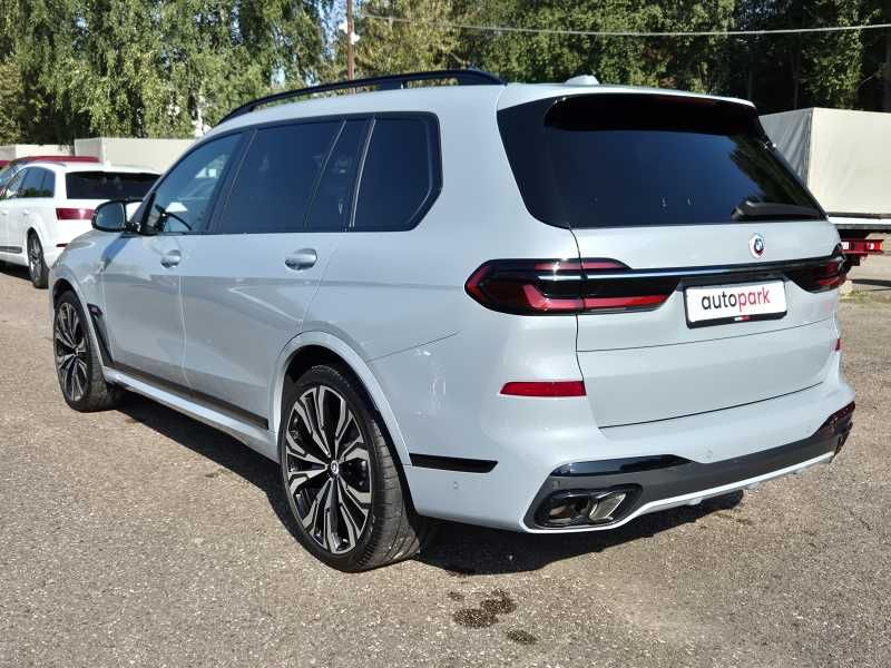 BMW X7 | 4