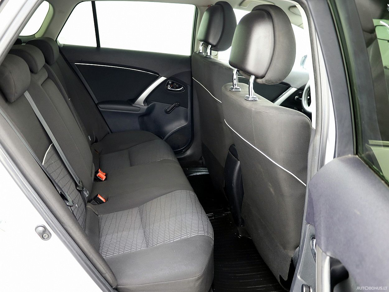 Toyota Avensis | 6