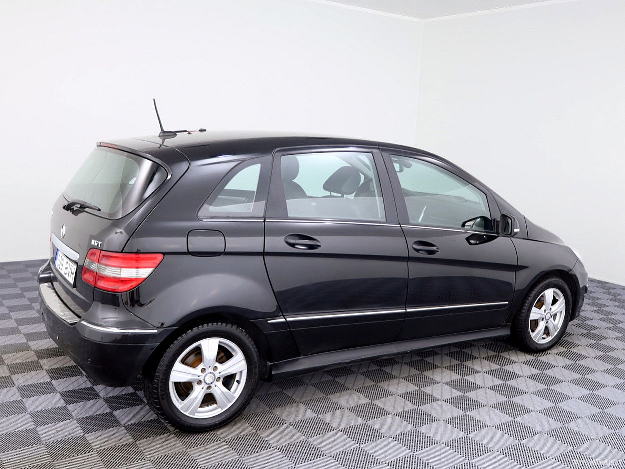 Mercedes-Benz B180 | 2
