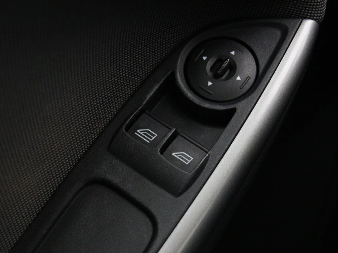Ford Focus | 25