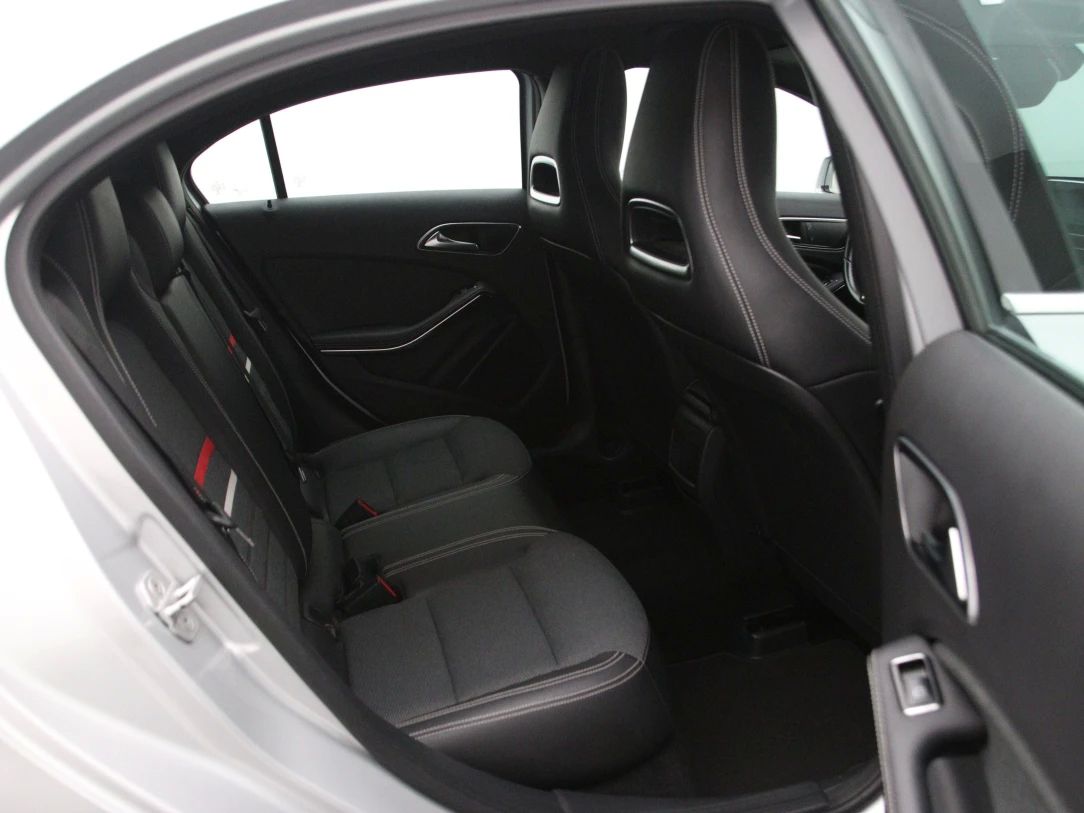 Mercedes-Benz A180 | 14
