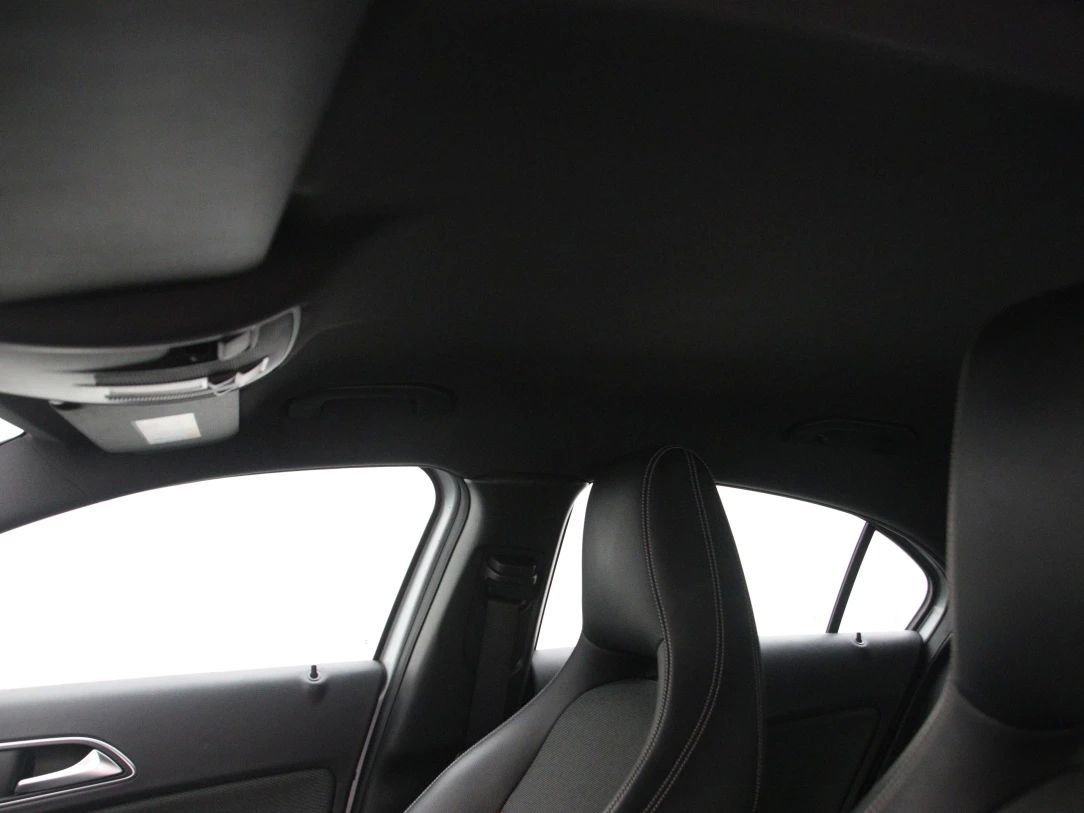 Mercedes-Benz A180 | 30