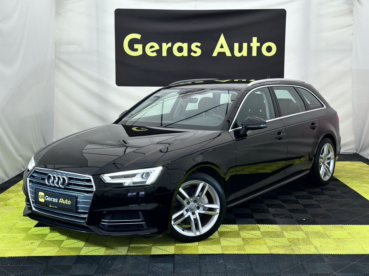 Audi A4, universal