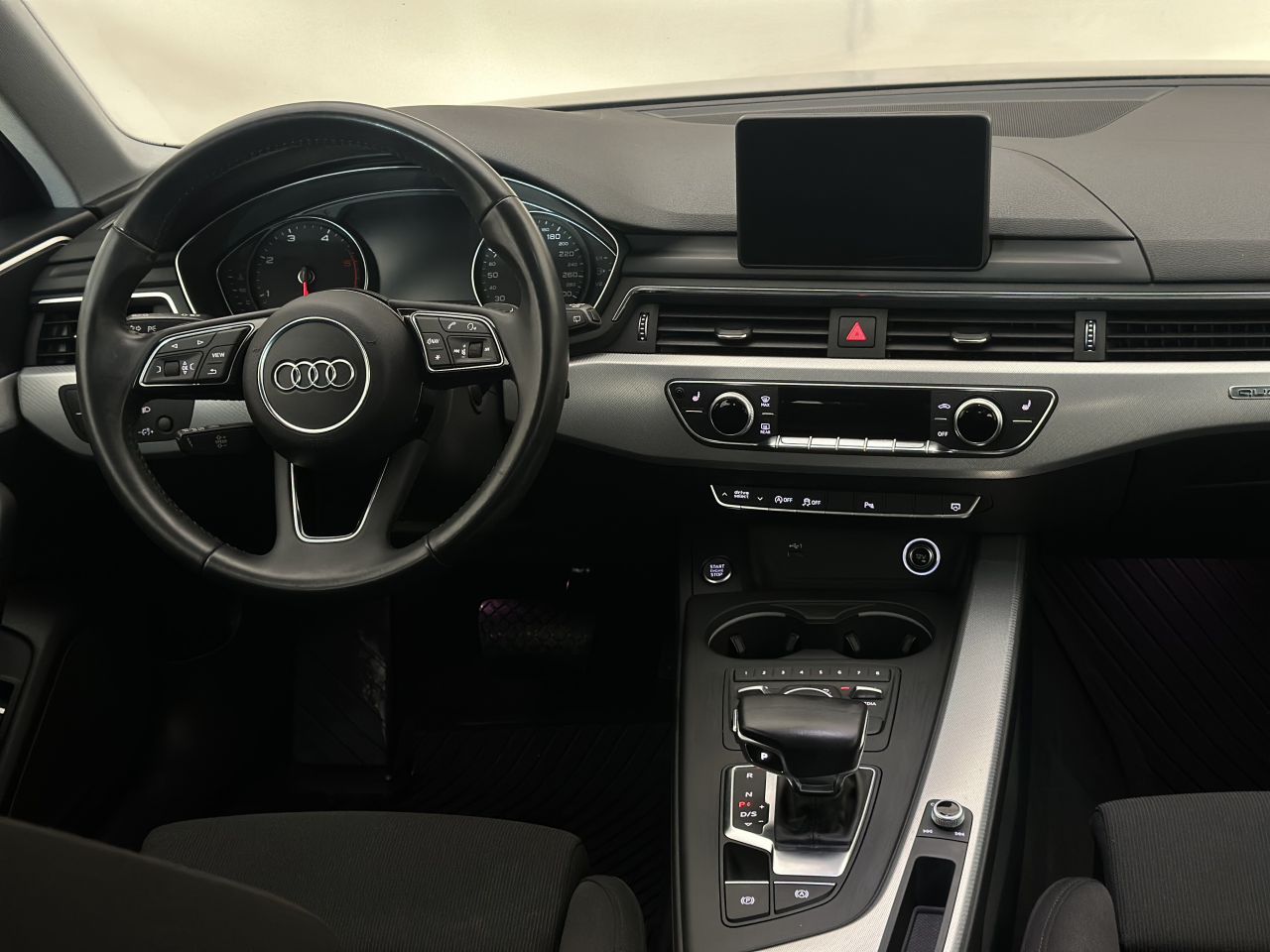 Audi A4 | 16