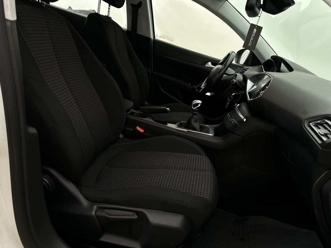 Peugeot 308 | 11