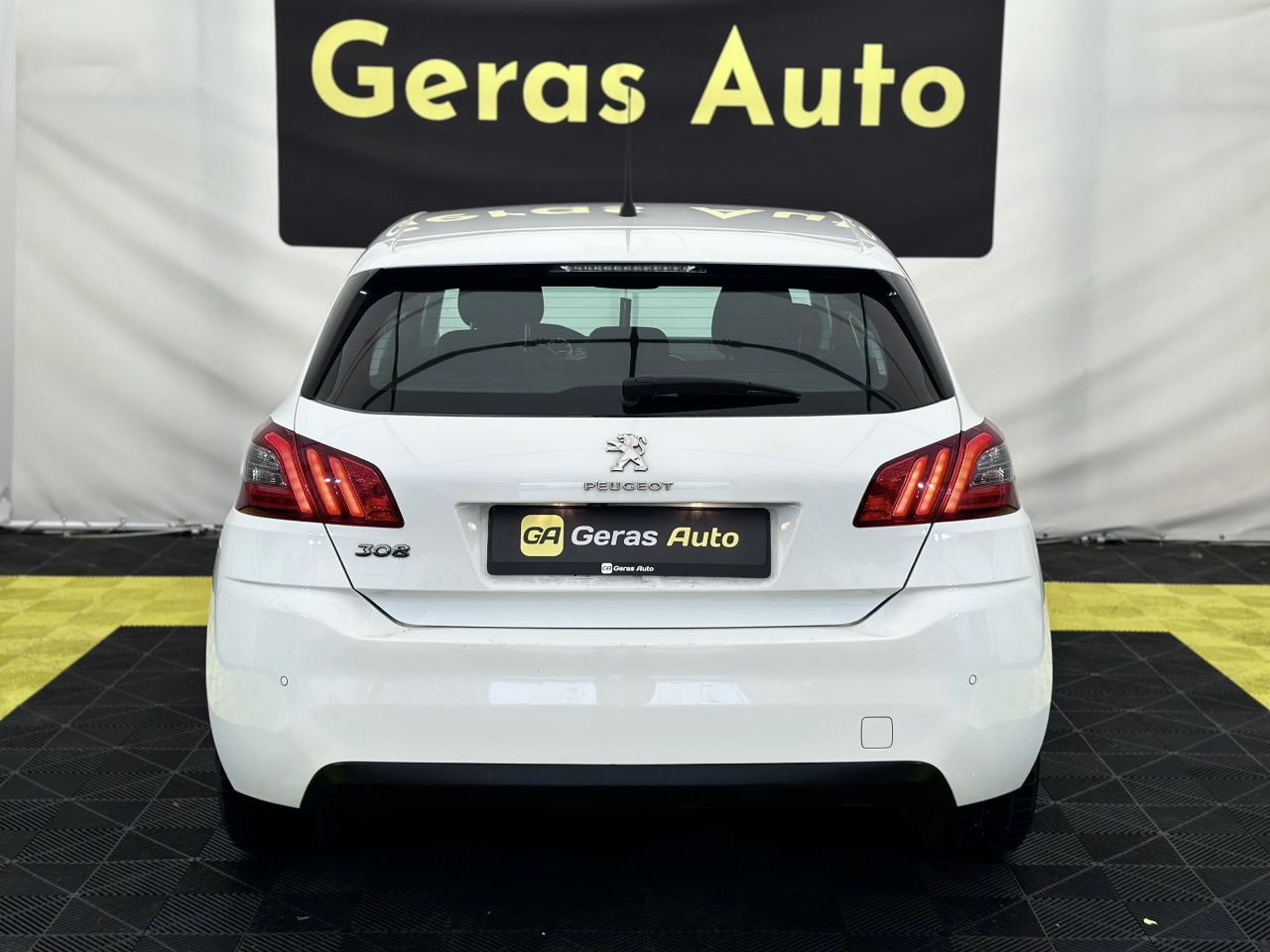 Peugeot 308 | 4