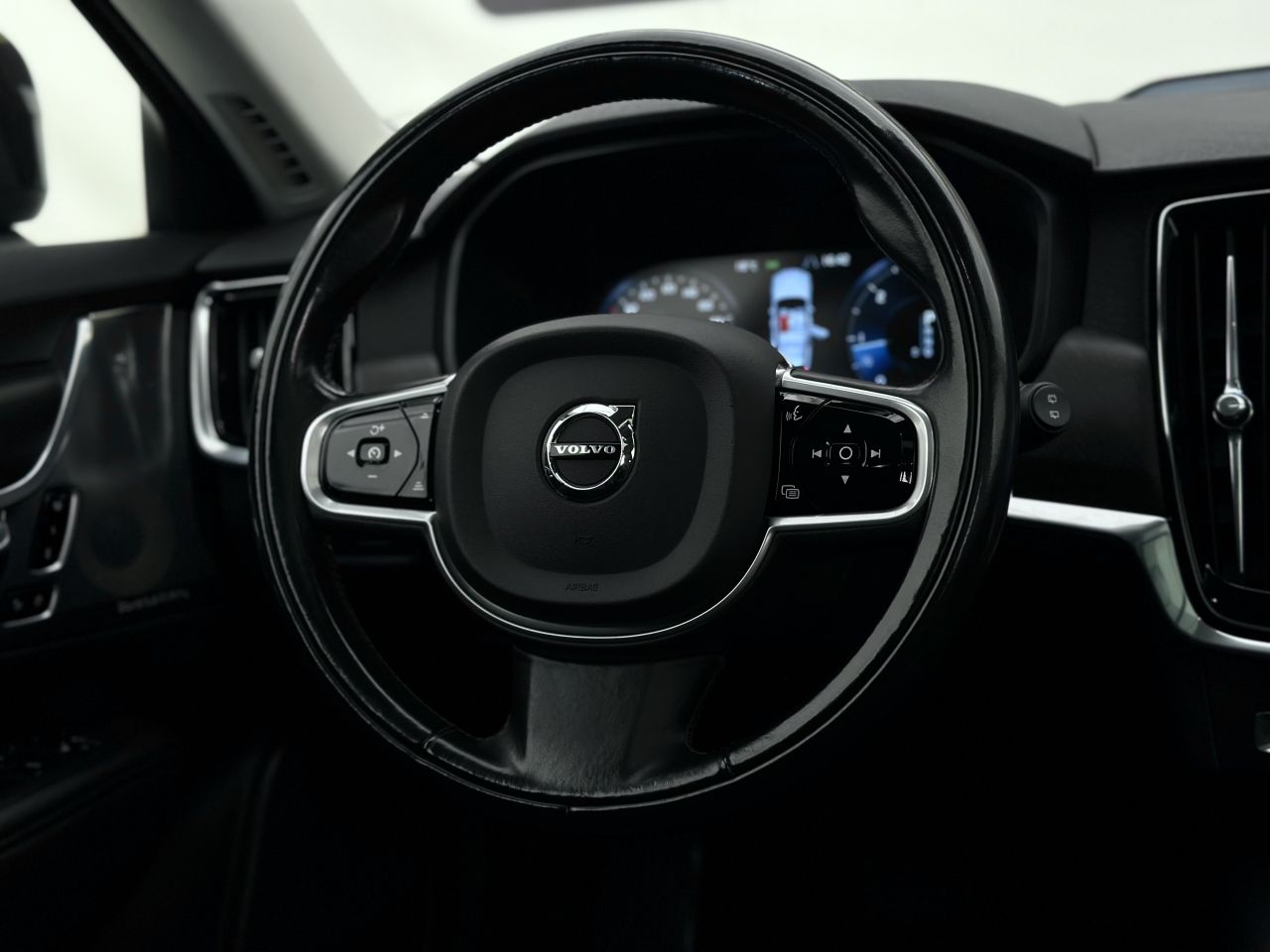 Volvo V90 | 17