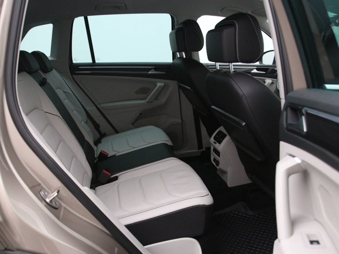 Volkswagen Tiguan | 14